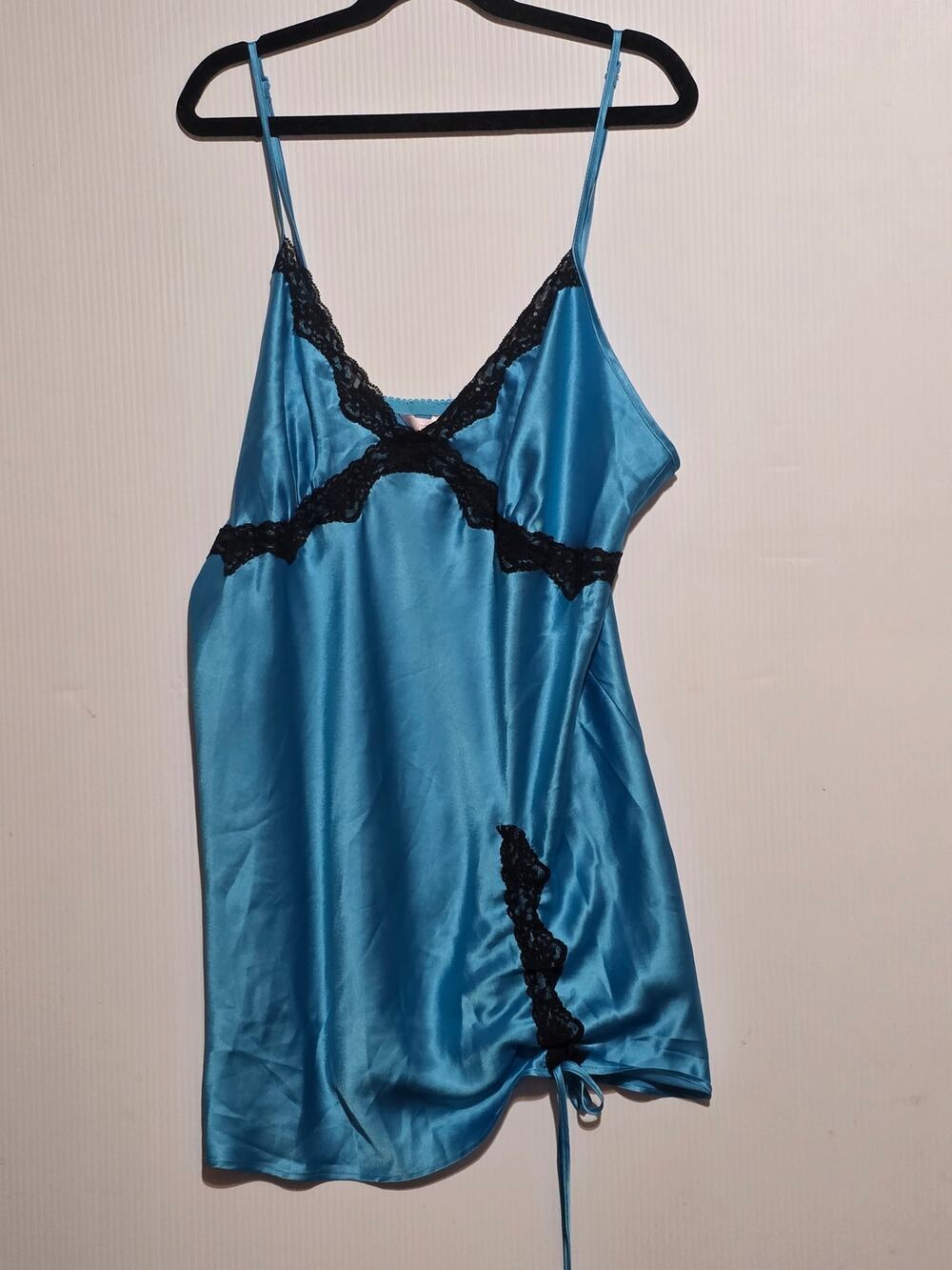 VTG Victoria’s Secret Blue Satin Black Lace Cami Dress Slip Chemise Large Y2K